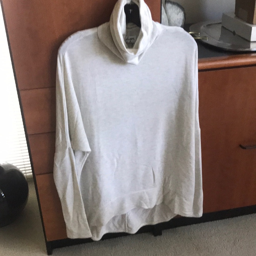 Madison & Berkeley size s oversized cowl